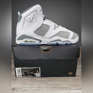 Jordan Retro 6 White and Gray